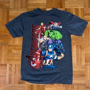 Avengers MARVEL size 10/12 short sleeve T-shirt multicolored